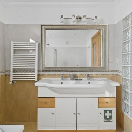 Surf - 3 Bedrooms - Sea View Feriehus